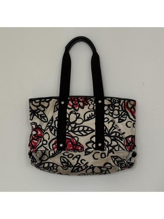 Coach Handbags - Vintage 2011 Coach Daisy Liquid Gloss Tattoo Floral Tote